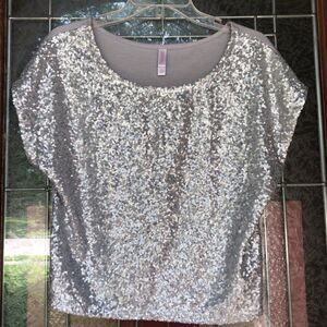 Womens Blouse Xhilaration Size XS Silver Sequins Glore!!